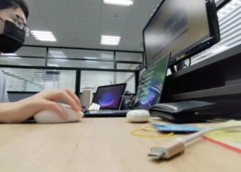 於聚騰科技工作圖