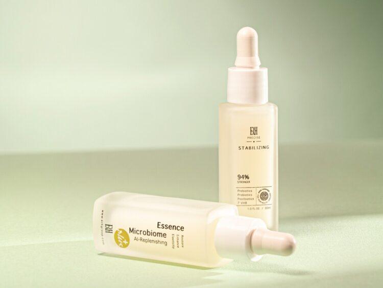 圖說：ERH「AI‧積泌修護精華液」採用韓國專利技術，萃取出積雪草、芍藥、山茶花的植物囊泡，提供全方位的保養解決對策。（資料來源：十藝生技）