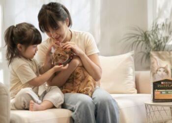 圖一：全球寵物食品銷售第一的雀巢普瑞納耗時超過十年，取得美國獨家的專利科技推出「冠能®舒敏系列」貓乾糧，透過簡單的日常飼餵，就能有效緩解人對貓的過敏問題。