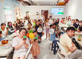 圖說：「旺萊山」舉辦鳳梨酥手作及全果應用體驗，吸引大小朋友一起來嚐美食、長知識。（資料來源：旺萊山）