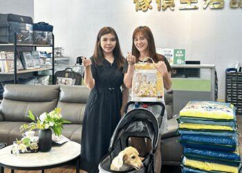 (老闆和打卡客人合照 圖/美麗家傢俱生活館提供)