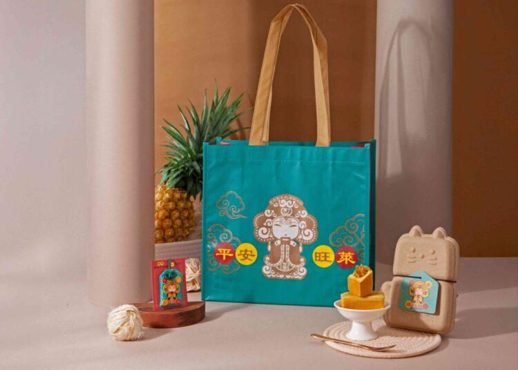 圖說：旺萊山重磅聯名台南安平開台天后宮，將媽祖的庇佑與祝福融入平安符袋與環保提袋之中，讓三百年的溫柔守護走進觸手可及的生活光景。（資料來源：旺萊山）