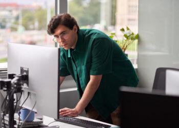 圖說：HPE擴展安全、AI原生的網路產品組合，打造自主式網路的營運模式。