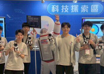 艾登星啟動 2026 寒假教師增能研習營 從不插電程式到 AI 與創客 打造一條龍科技教學力