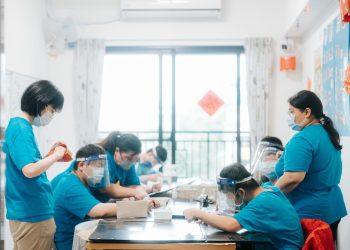 配客嘉攜手產業與公益團體進行循環包裝清潔