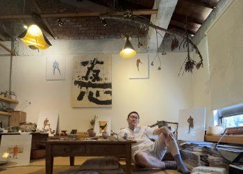 浮果畫展《複數的故事》臺南開展：以無五官「善男女」故事換故事